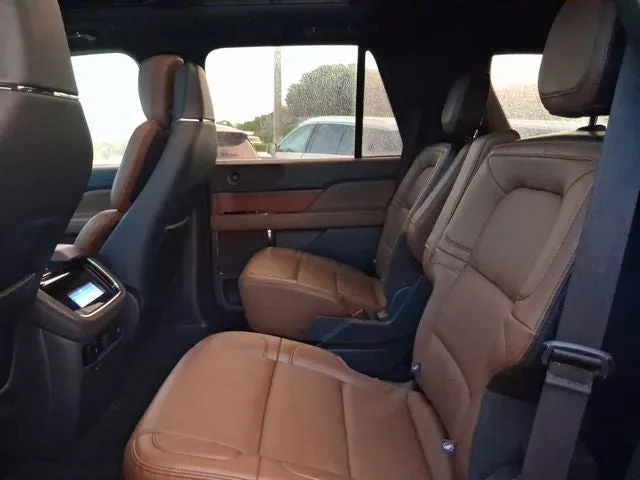 2024 Lincoln Navigator Reserve photo 6