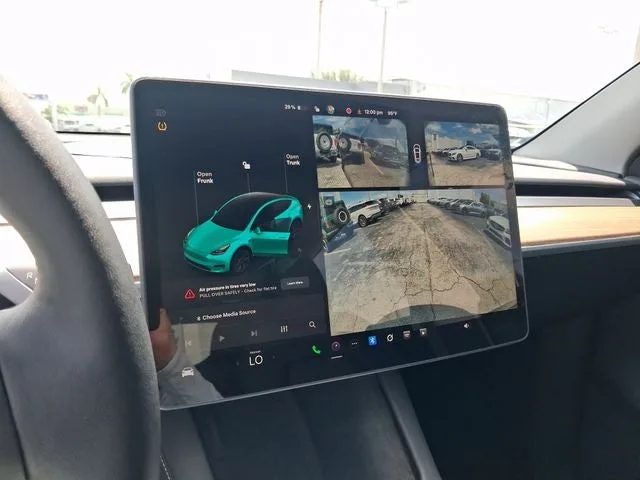 2025 Tesla Model Y Long Range photo 20