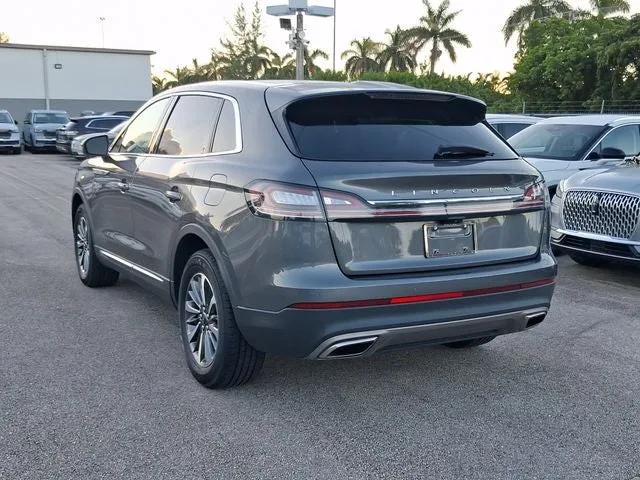 2023 Lincoln Nautilus Standard photo 3