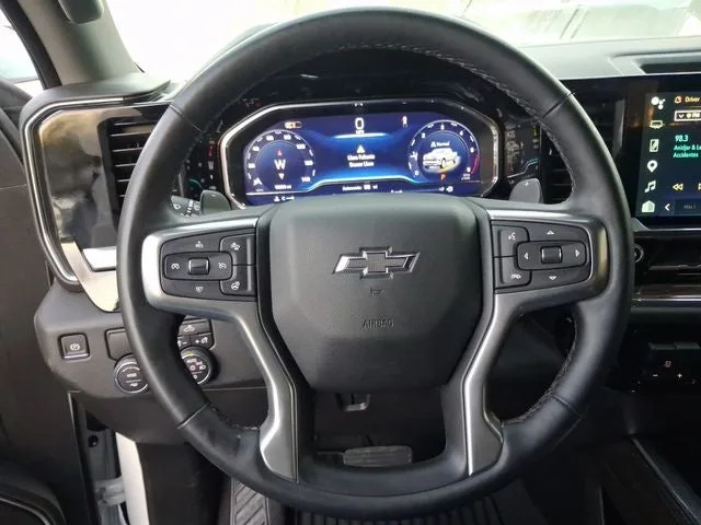 2025 Chevrolet Silverado 1500 RST photo 13