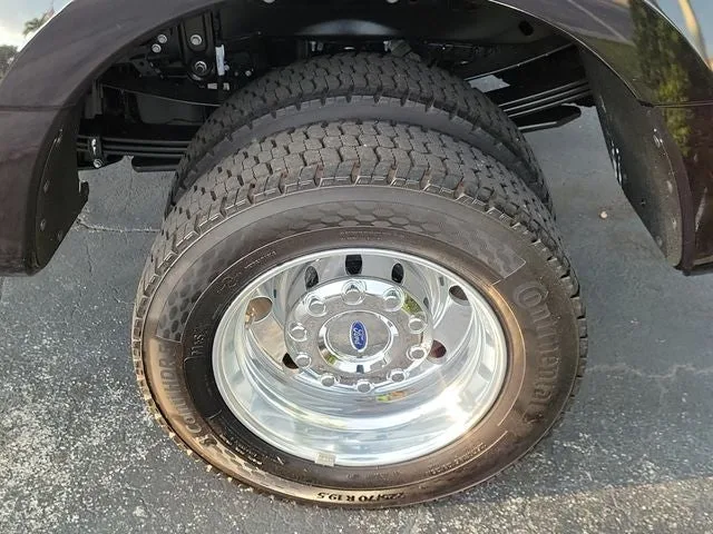 2026 Ford F-450SD Platinum DRW photo 11