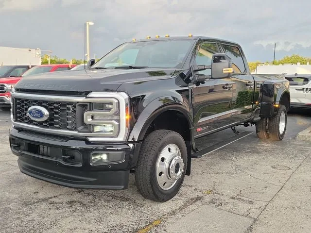 2026 Ford F-450SD Platinum DRW photo 41