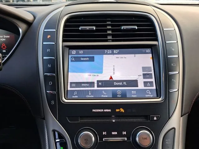 2019 Lincoln Nautilus Black Label photo 20