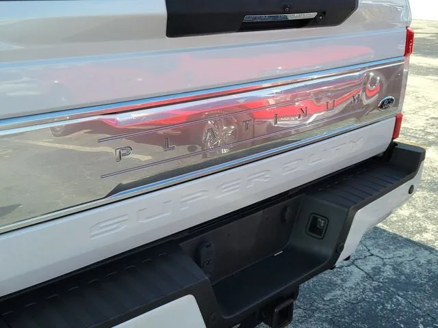 2018 Ford F-250SD Platinum photo 5