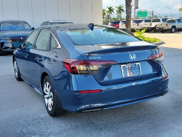 2025 Honda Civic LX photo 4