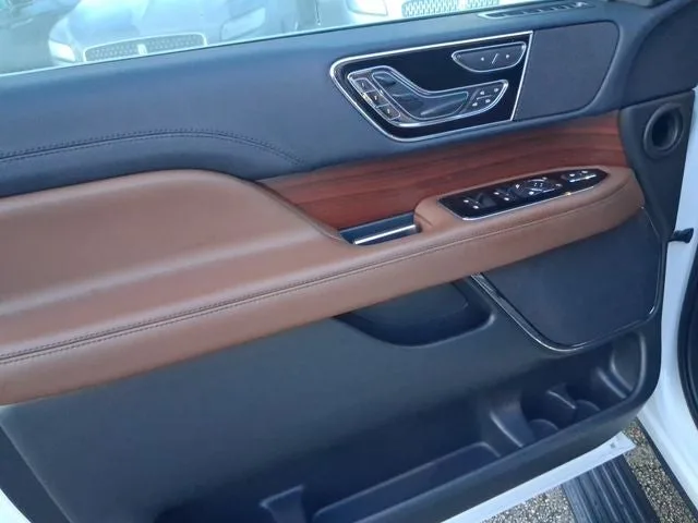 2023 Lincoln Navigator Reserve photo 14