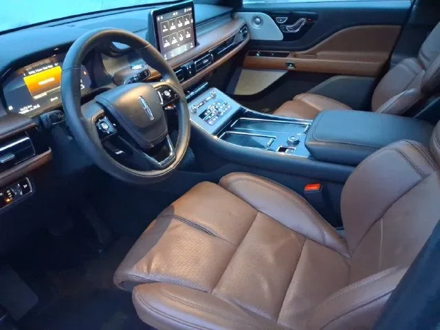 2024 Lincoln Aviator Reserve Premium photo 9