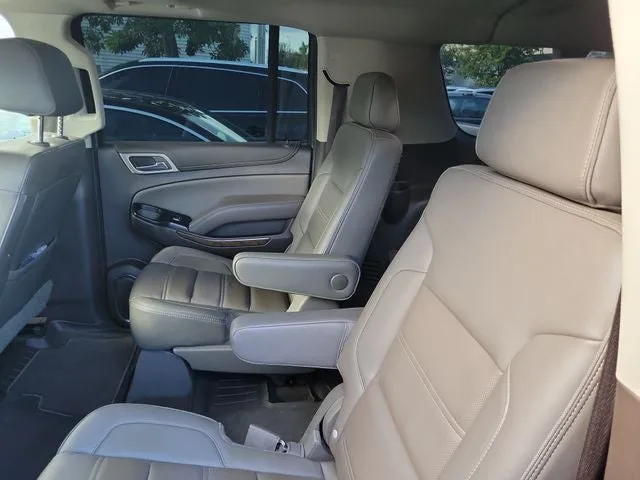 2019 GMC Yukon XL Denali photo 10