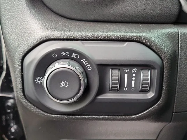 2022 Jeep Wrangler Unlimited Sahara High Altitude photo 15