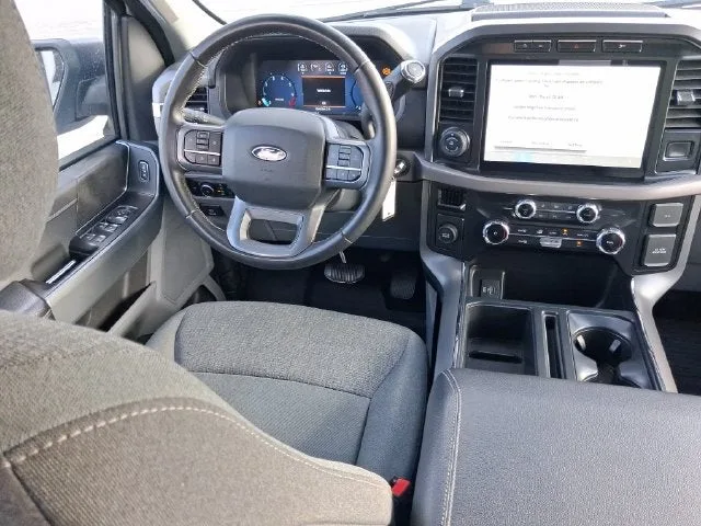2024 Ford F-150 XLT photo 8