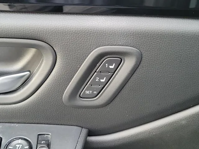 2024 Honda Pilot EX-L 7 Passenger photo 15