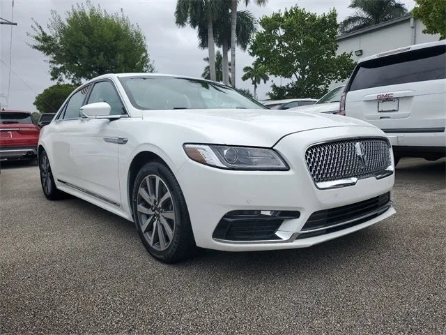 2020 Lincoln Continental Standard photo 15