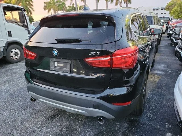 2018 BMW X1 sDrive28i photo 3
