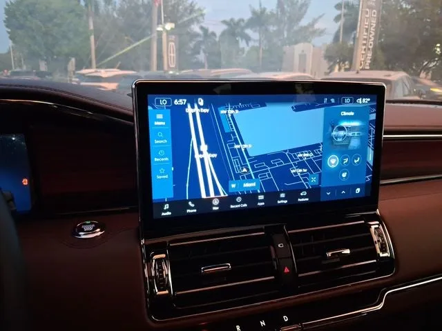 2024 Lincoln Navigator Reserve photo 20