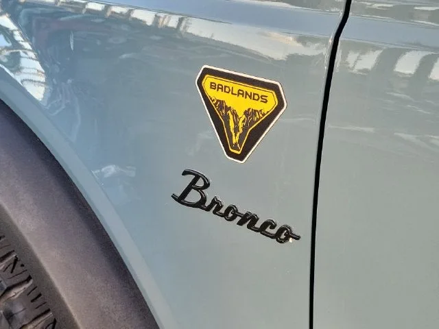 2022 Ford Bronco Badlands photo 9