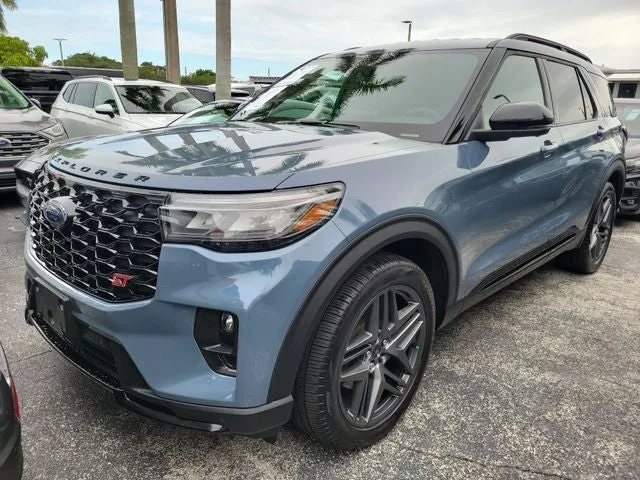 2026 Ford Explorer ST photo 33