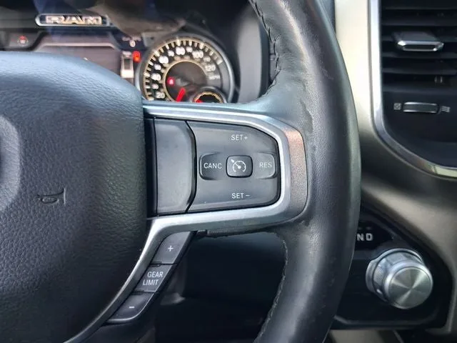 2019 RAM 1500 Laramie photo 18