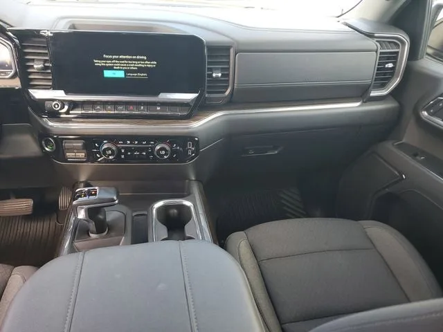 2024 Chevrolet Silverado 1500 RST photo 16