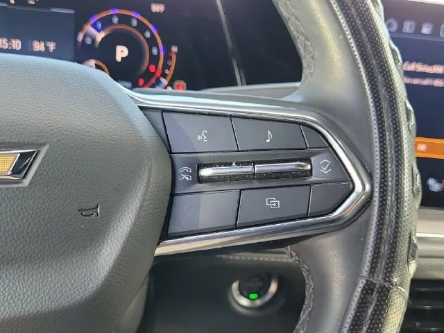 2025 Chevrolet Suburban LT photo 22