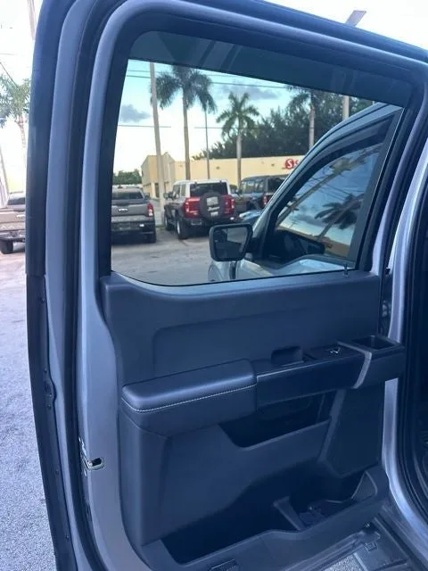 2021 Ford F-150 XL photo 18