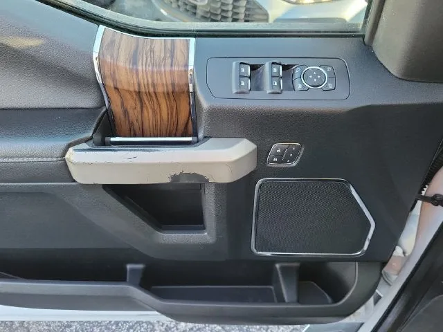 2019 Ford F-150 Lariat photo 15