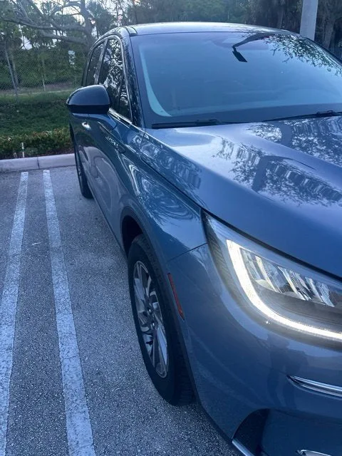 2024 Lincoln Corsair Premiere photo 3
