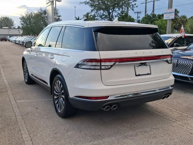 2023 Lincoln Aviator Reserve Premium photo 3