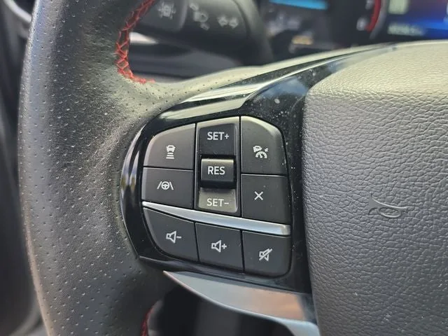 2023 Ford Explorer ST-Line photo 18