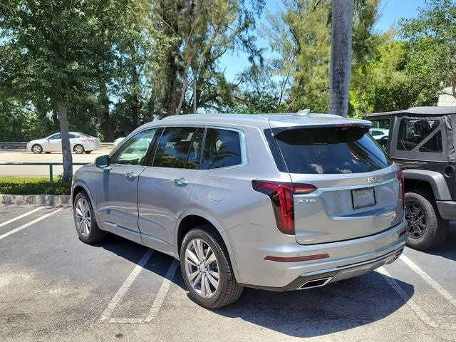 2023 Cadillac XT6 Premium Luxury photo 4