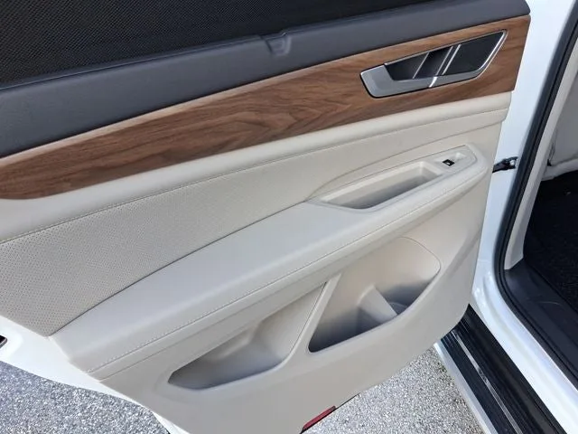 2026 Volkswagen Atlas 2.0T SE w/Technology photo 9