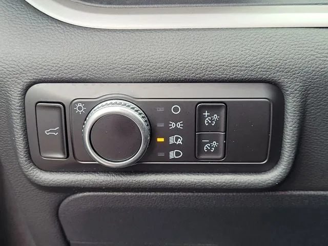 2023 Ford Explorer XLT photo 12