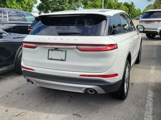 2024 Lincoln Corsair Premiere photo 6
