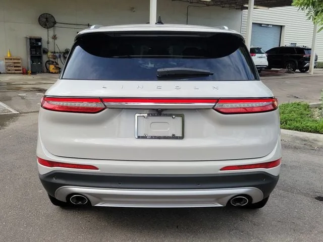 2022 Lincoln Corsair Standard photo 5