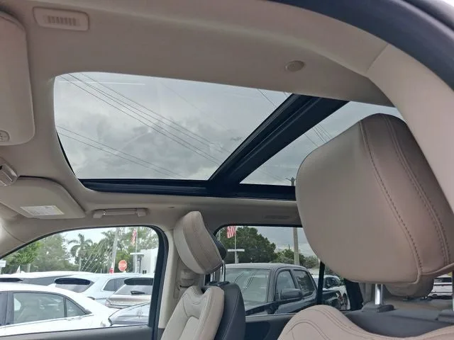 2024 Lincoln Navigator Premiere photo 12