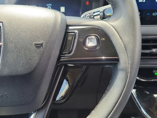 2025 Lincoln Corsair Premiere photo 20