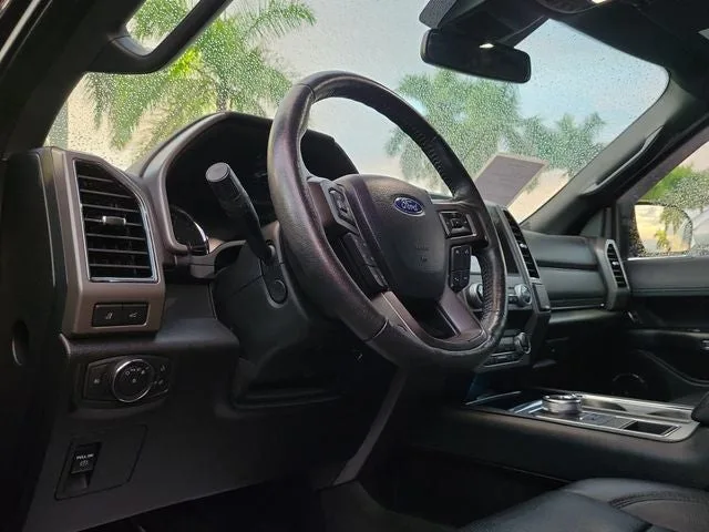 2020 Ford Expedition Max XLT photo 6