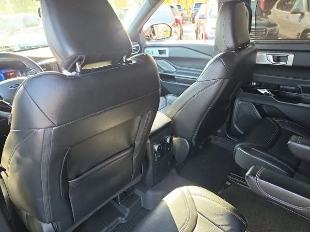 2023 Ford Explorer ST photo 9
