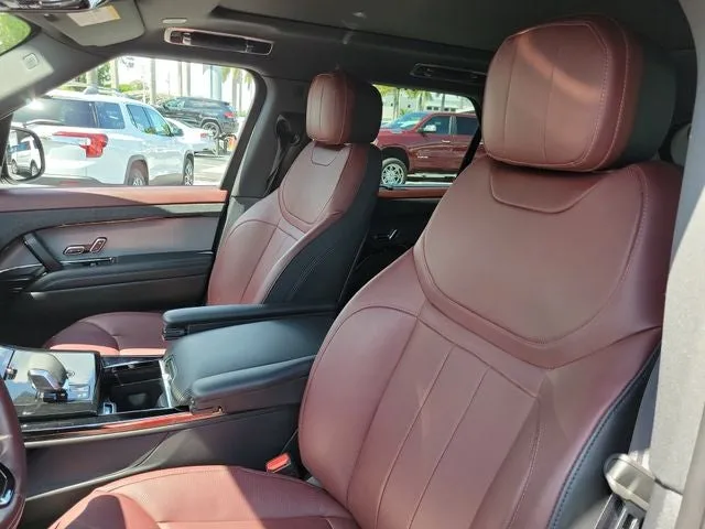 2025 Land Rover Range Rover Sport Dynamic SE photo 11