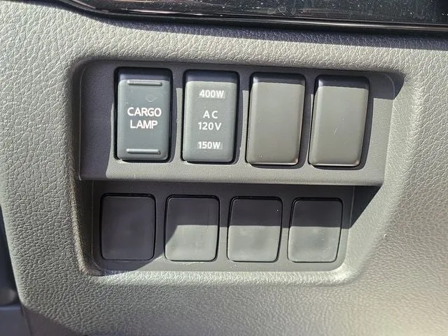 2024 Nissan Titan SV photo 15
