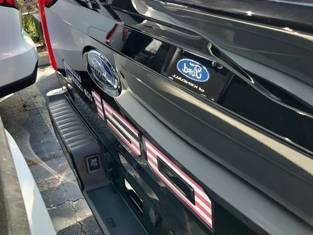 2023 Ford F-150 XLT photo 4