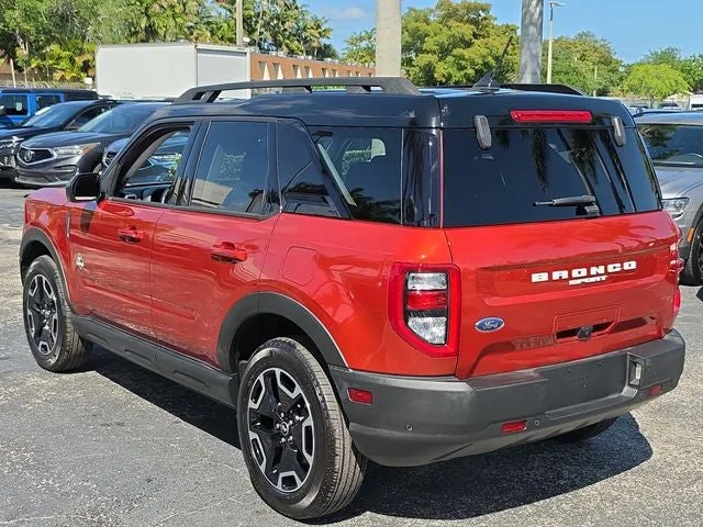 2023 Ford Bronco Sport Outer Banks photo 4