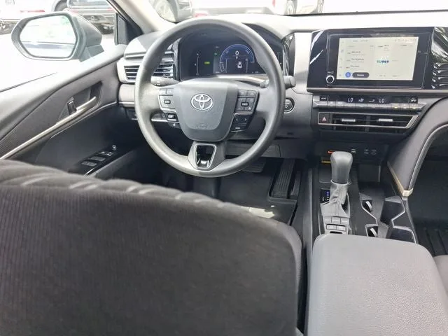 2026 Toyota Camry LE photo 8