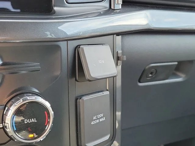 2023 Ford F-150 XLT photo 29
