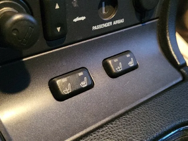 2005 Ford Thunderbird Base photo 25