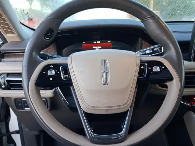2022 Lincoln Aviator Reserve Premium photo 16