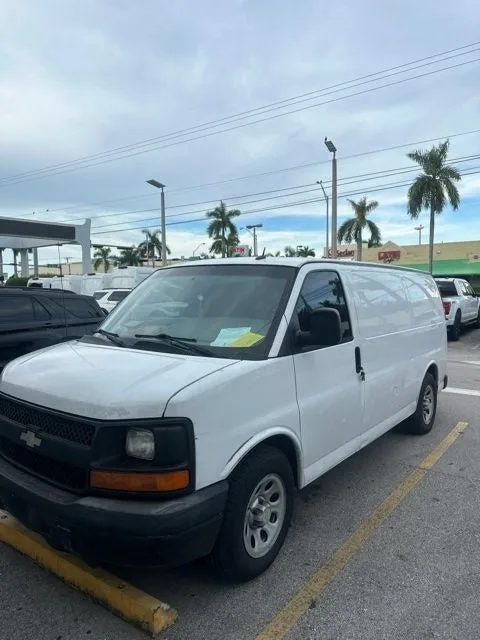2013 Chevrolet Express 1500 Work Van Cargo photo 2