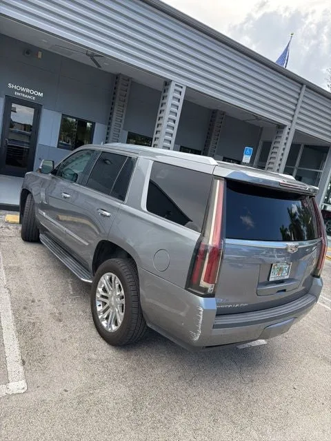 2020 Cadillac Escalade Base photo 7