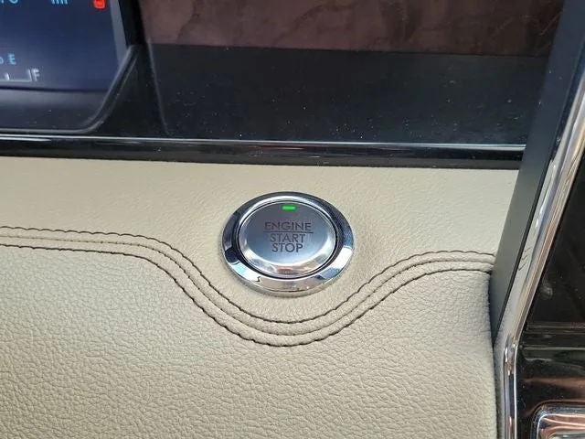 2022 Lincoln Navigator L Reserve photo 24