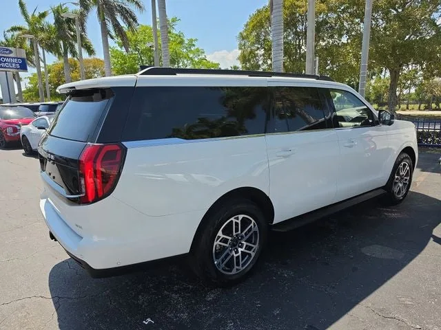 2025 Ford Expedition Max Active photo 4