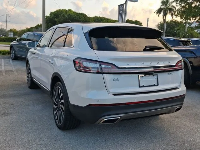 2019 Lincoln Nautilus Black Label photo 3